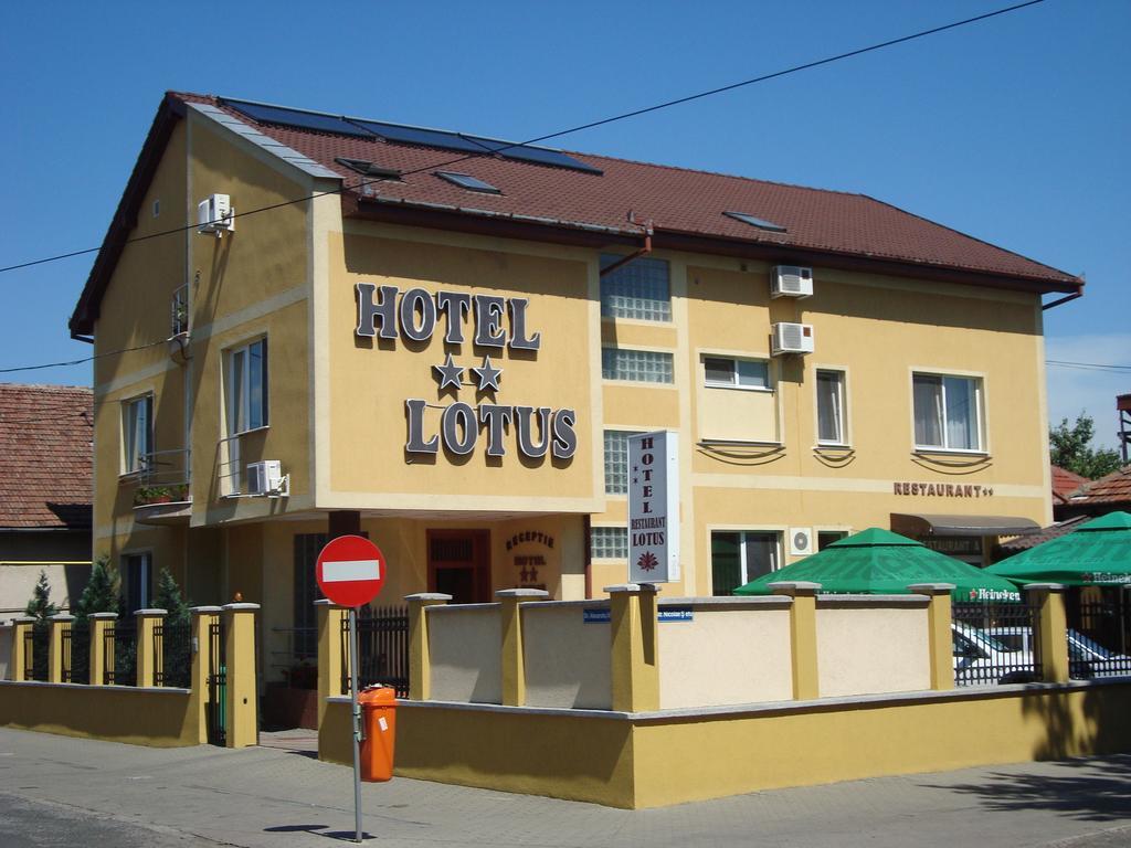 Hotel Lotus Arad Eksteriør bilde